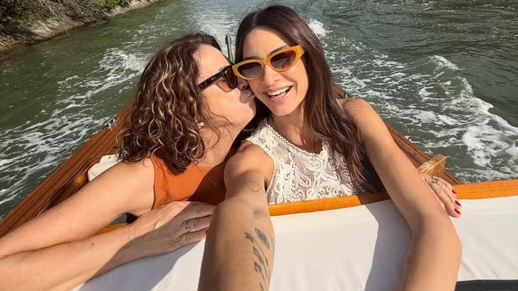 Thaila Ayala viaja com a mãe para a Itália e celebra momentos especiais em Veneza