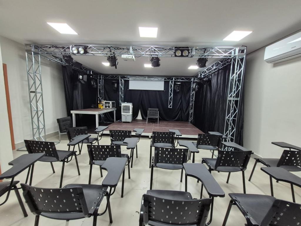 Aula magna marca inicio do primeiro curso técnico de Backstage do Brasil nesta segunda-feira (23)