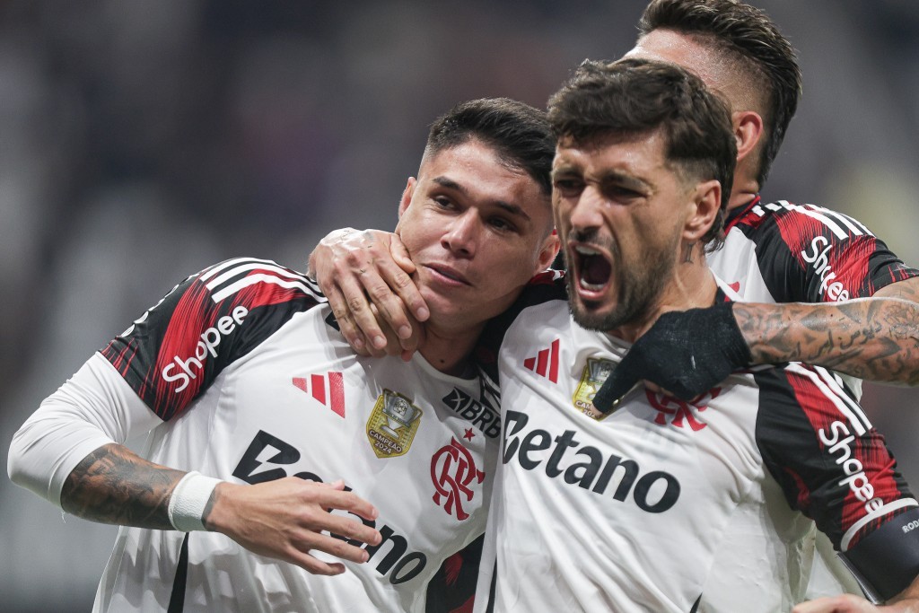 Flamengo vence o Corinthians em jogo dramático na Neo Química Arena