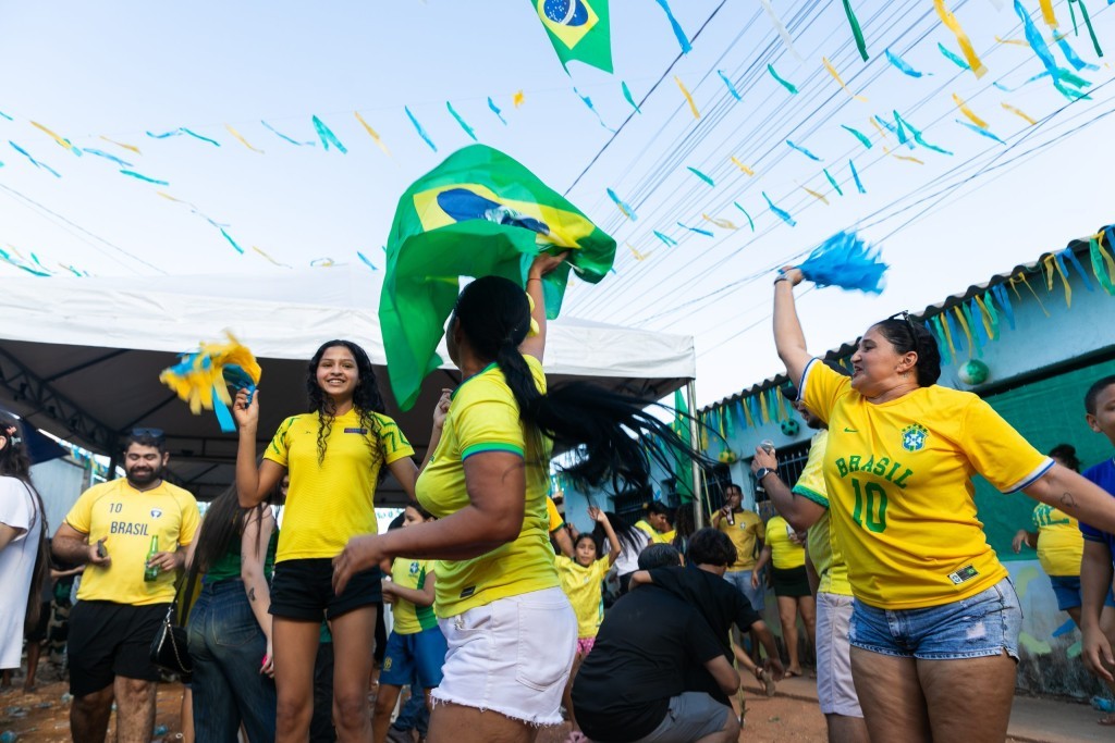 Votação de concurso que disponibiliza telões para ruas em clima de Copa termina nesta sexta-feira