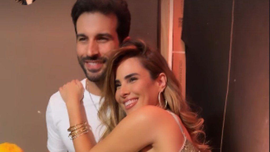 Wanessa Camargo prestigia ‘Roda Sambay’ agarradinha com Bruno Bevan: ‘Especial’