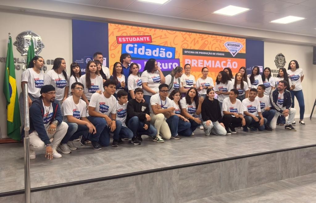 Seduc e CGE ministram oficina de vídeo para participantes do Programa Estudante - Cidadão do Futuro
