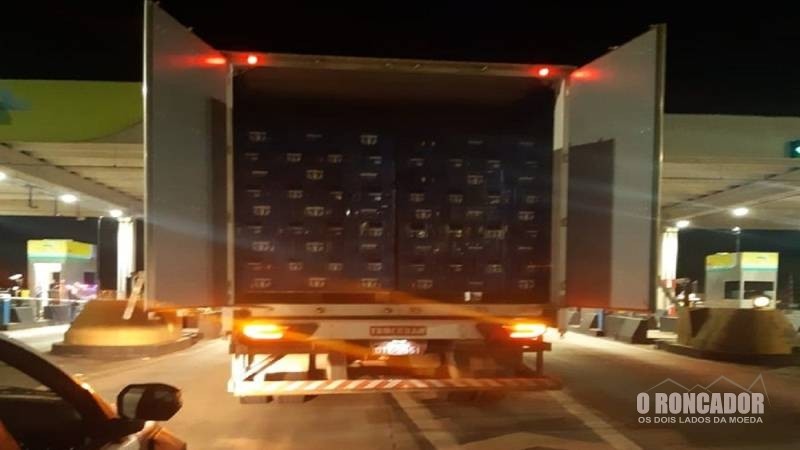 Polícia intercepta caminhão de cerveja roubado entra Barra e Primavera