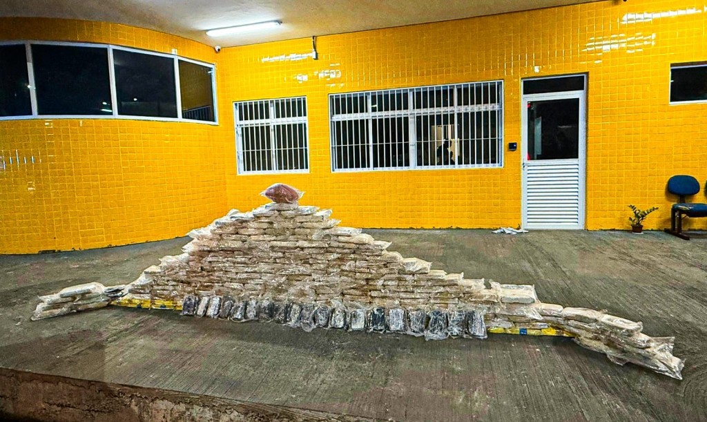 PRF apreende mais de 200 tabletes de drogas em Primavera do Leste (MT)