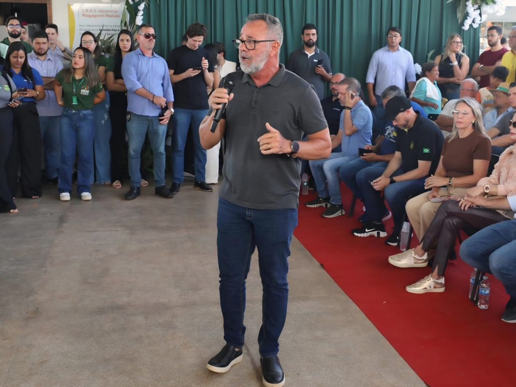 "Temos condições de executar obras no município porque Governo de MT garante recursos", afirma prefeito de Araputanga