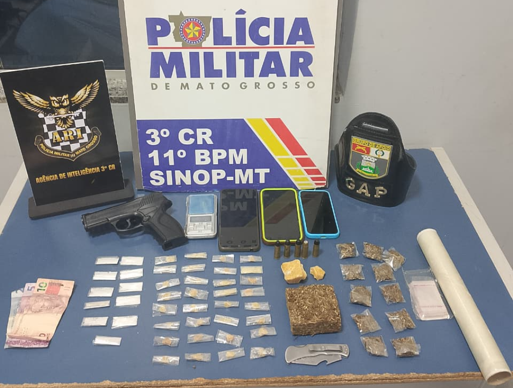 PM prende três faccionados por tráfico de drogas e apreende 56 porções de entorpecentes