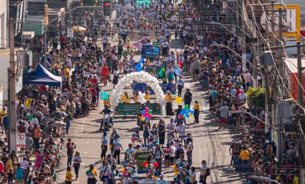 Mais de 20 mil pessoas prestigiam o maior desfile de 7 de Setembro da história de Rondonópolis
