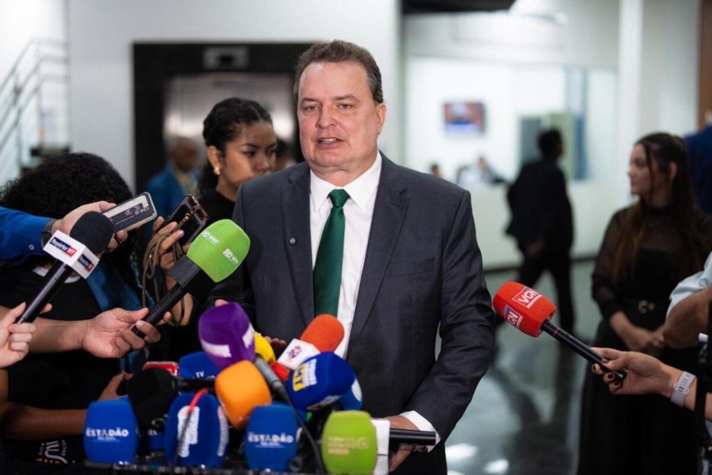 Max Russi elogia trabalho da CPI da Saúde e destaca importância da transparência sobre OSS