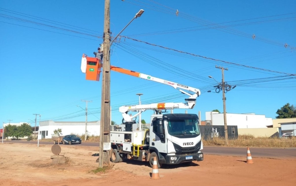 Prefeitura de Sinop intensifica manutenção da iluminação pública e reforça segurança da população