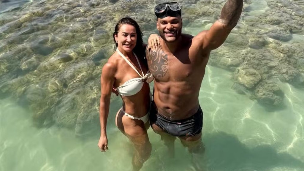Scheila Carvalho e Tony Salles curtem férias em Alagoas após Carnaval: ‘Start nas férias’