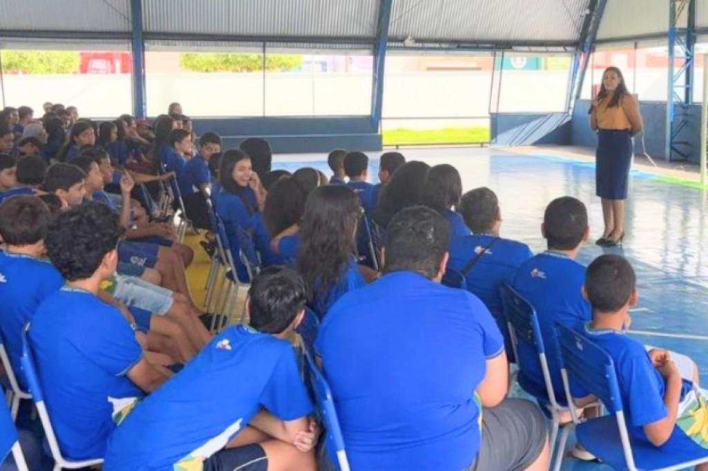 Promotoria conclui ciclo de palestras em escolas pelo projeto Canoa