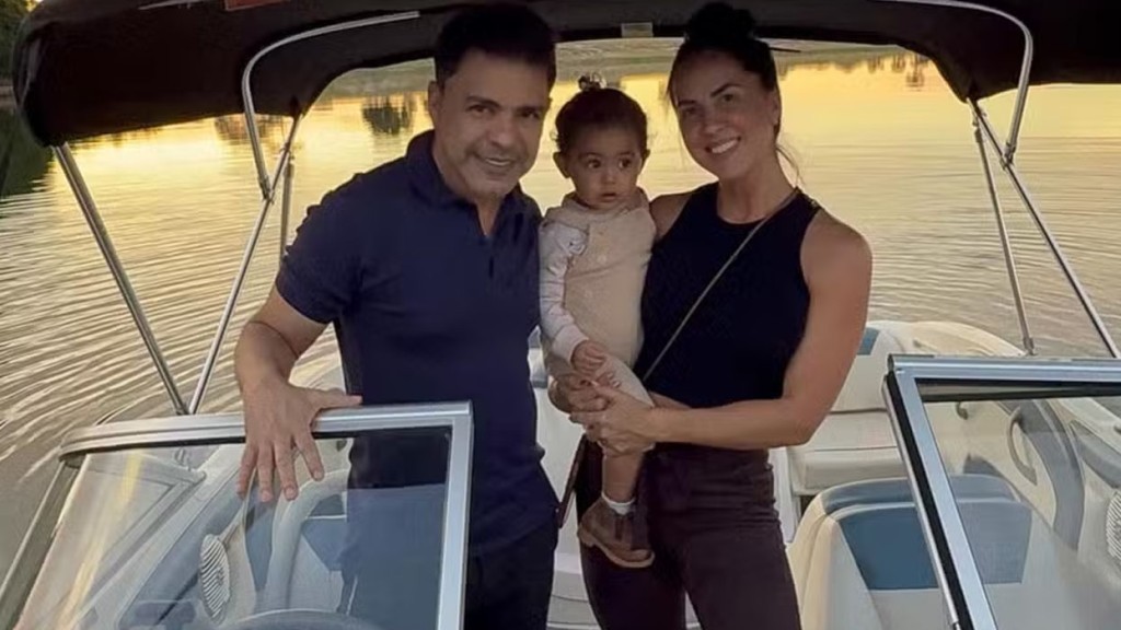 Clara, filha de Graciele Lacerda e Zezé posa cheia de encanto na fazenda dos pais: ‘Fofa’