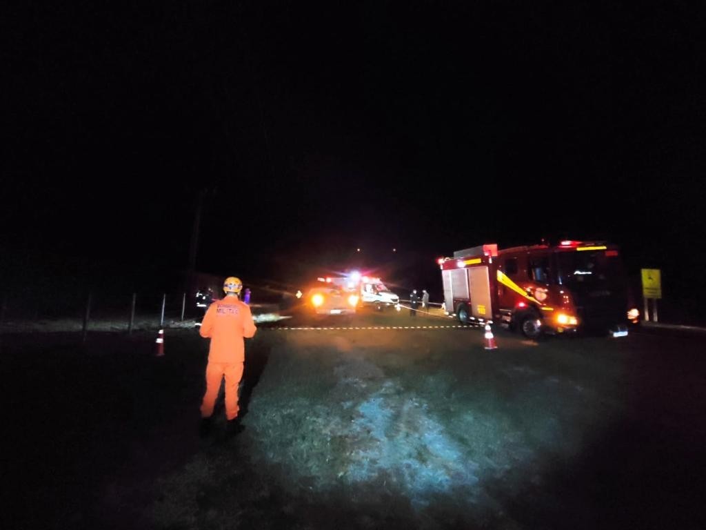 Corpo de Bombeiros atende ocorrência de acidente na MT-130