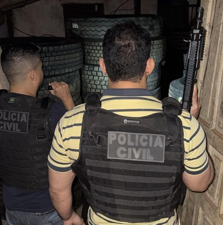 Polícia Civil prende integrantes de grupo criminoso e recupera carga de pneus roubada de empresa em Várzea Grande