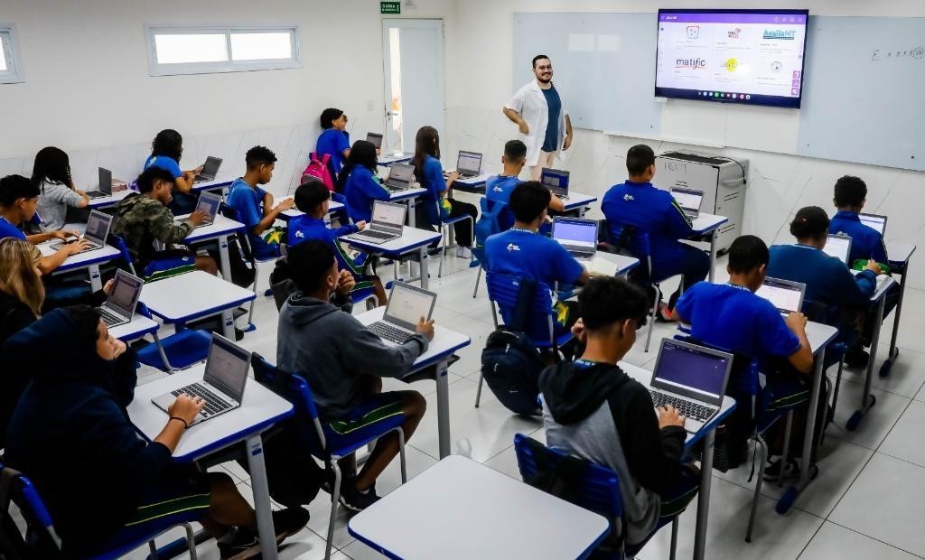 Seduc e DNIT ampliam programa de educação para o trânsito em escolas estaduais para 2026