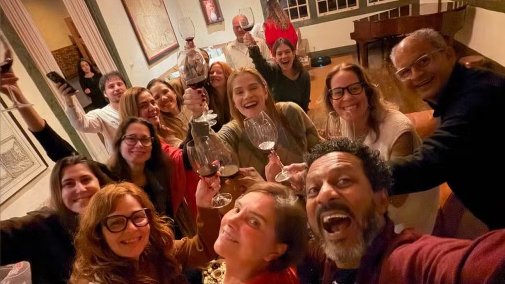 Ingrid Guimarães celebra aniversário em fazenda ao lado de familiares e amigos
