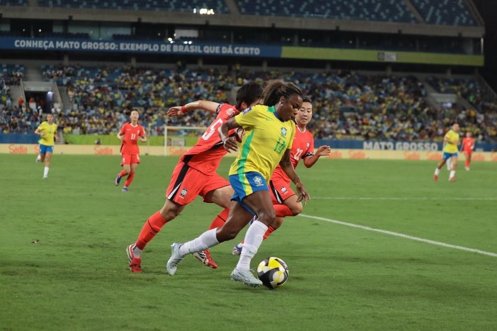 "Jogos da seleção feminina em Cuiabá incentivam e impulsionam o esporte no Estado", afirma torcedor na Arena Pantanal
