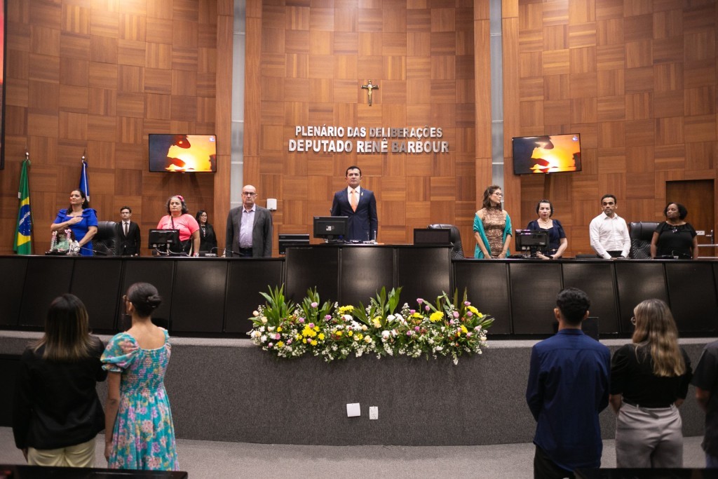 ALMT homenageia voluntários e profissionais que atuam no apoio a pacientes com câncer