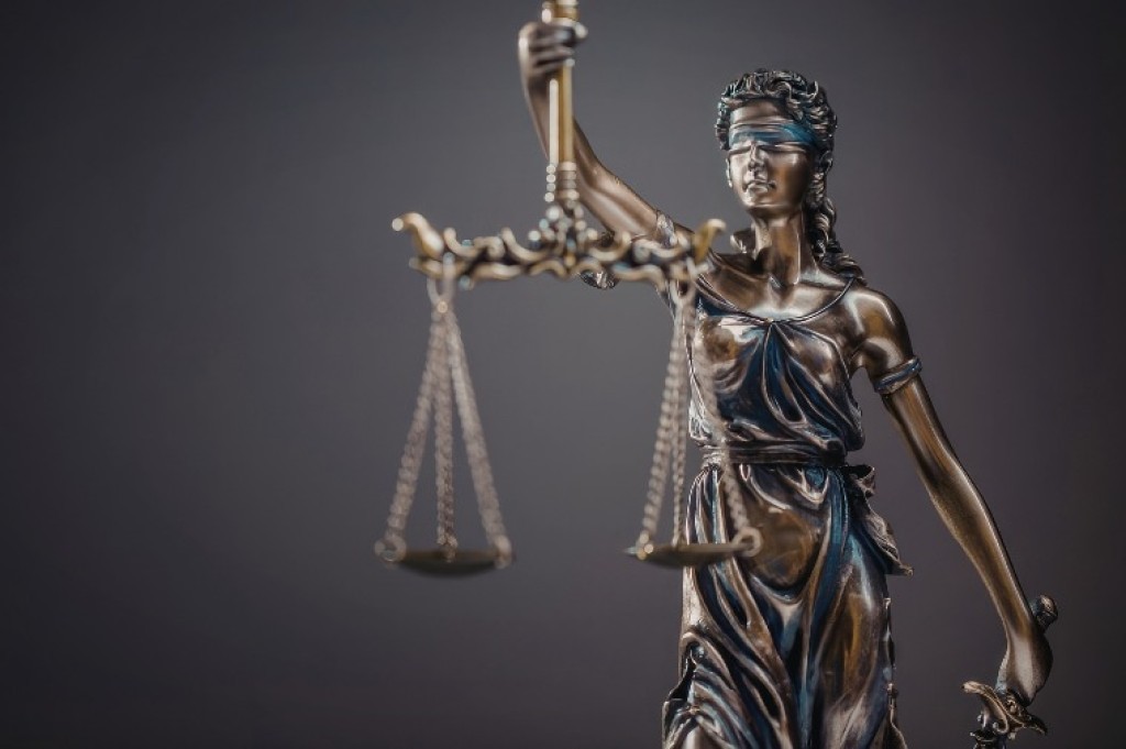 Júri condena homem a 39 anos por matar sobreviventes de acidente