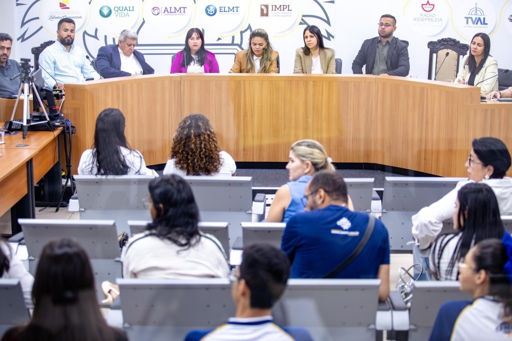 CST da Enfermagem debate direitos trabalhistas e valorização da categoria
