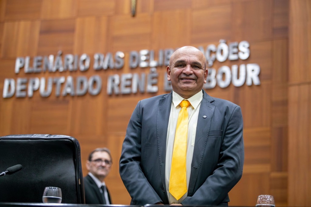 Professor Sivirino encerra atuação na Assembleia Legislativa com foco em projetos sociais e de combate à violência