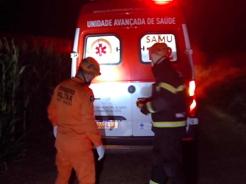 Bombeiros atendem chamado após capotamento na BR-070