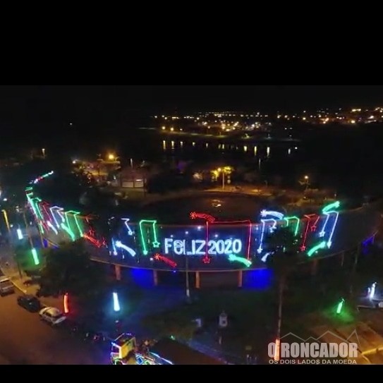 Prefeitura conclui decoração natalina e dá colorido especial a Barra do Garças neste final de ano