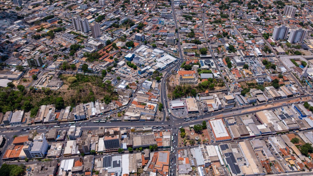 Feriado com interdições para avanço de obras e realização de procissões na Capital