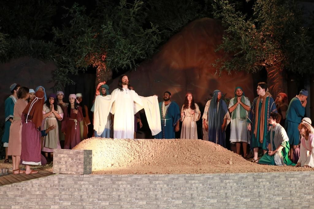 Governo de MT abre Auto da Paixão de Cristo com programação gratuita na Arena Pantanal