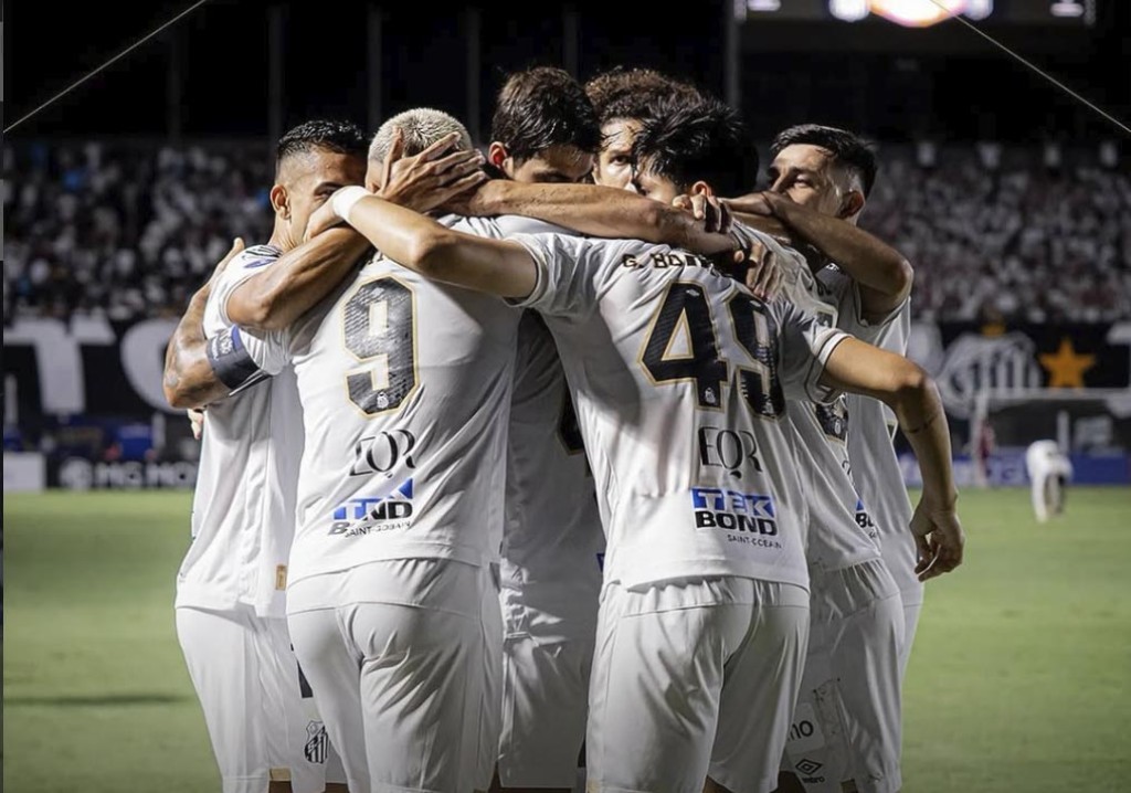 Santos vence o Deportivo Cuenca e vai aos playoffs da Sul-Americana