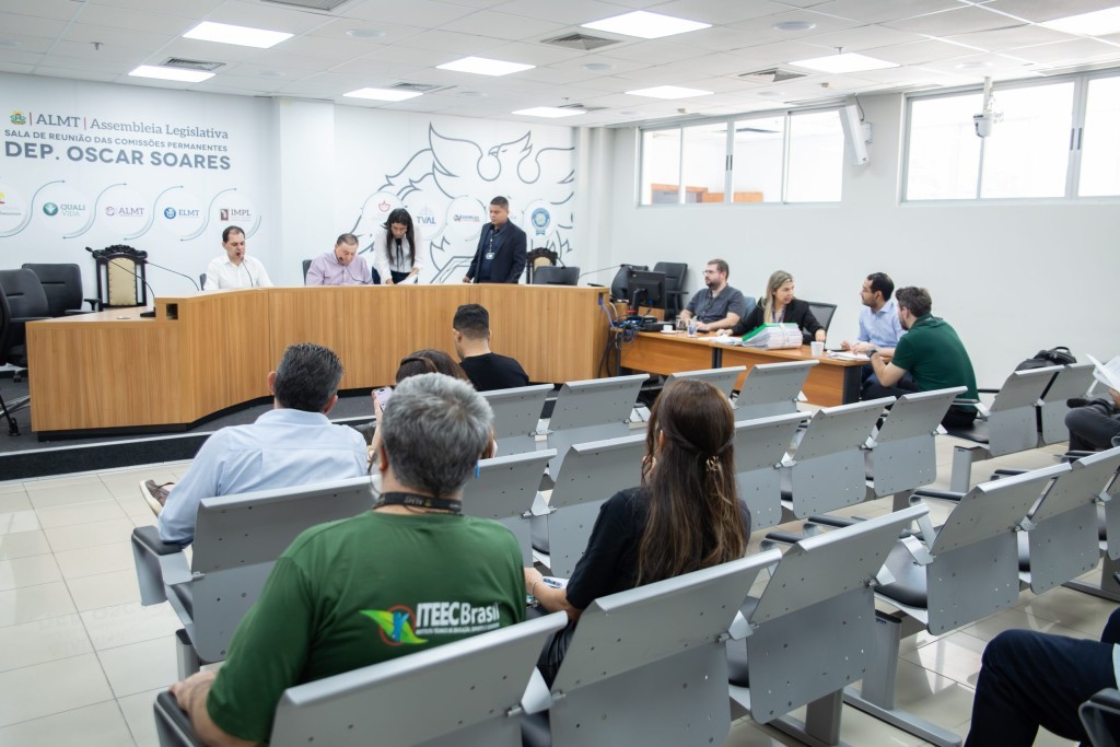 Comissão aprova projeto que garante gratuidade no transporte a autistas