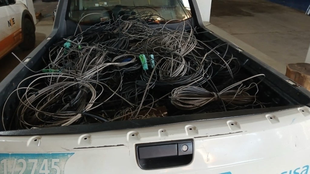 Operação Cidade Limpa ultrapassa 2,6 toneladas de fios retirados de postes em Sinop