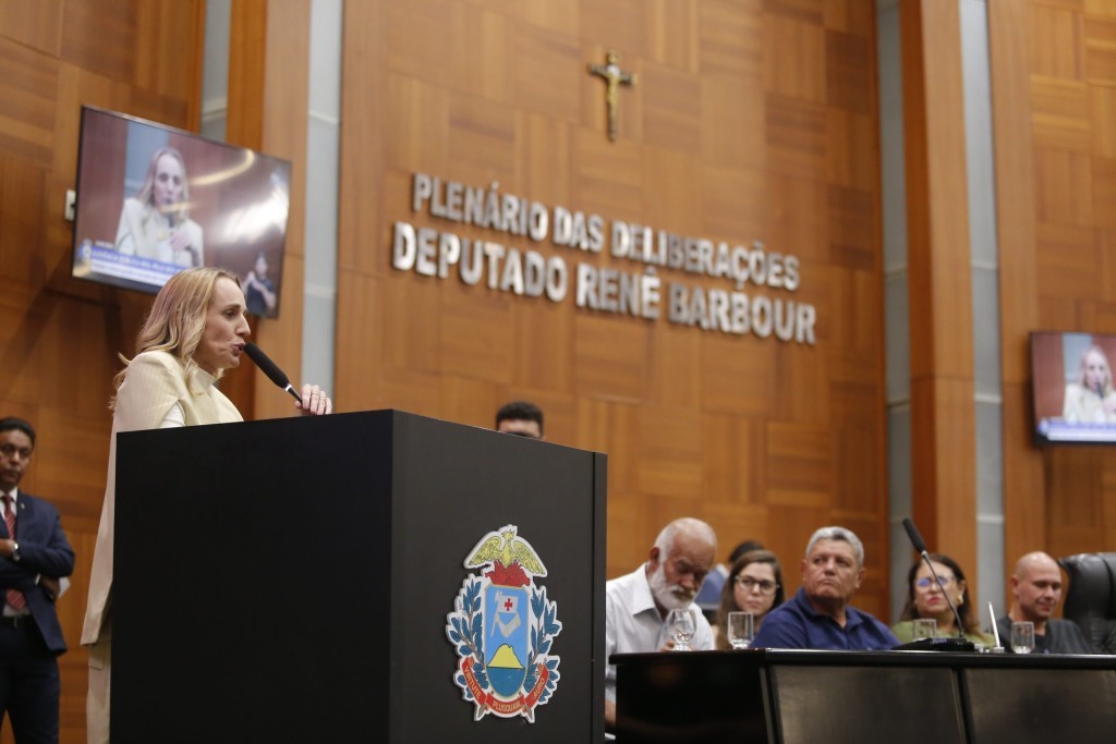 ALMT debate soluções para regularização fundiária e moradia de famílias do Silvanópolis e Paraisópolis