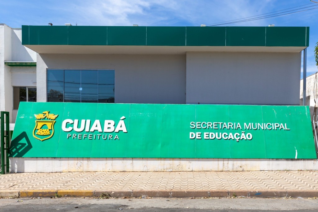 Prefeitura de Cuiabá convoca aprovados para cargos de professores e auxiliar de serviços gerais