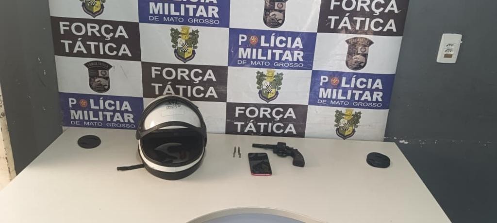 Força Tática prende homem por receptação, recupera motocicleta e apreende arma de fogo