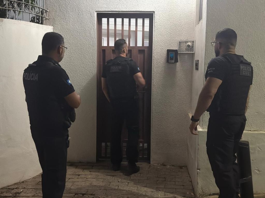 Polícia Civil cumpre mandados contra profissionais da advocacia que prometiam decisões judiciais mediante pagamento