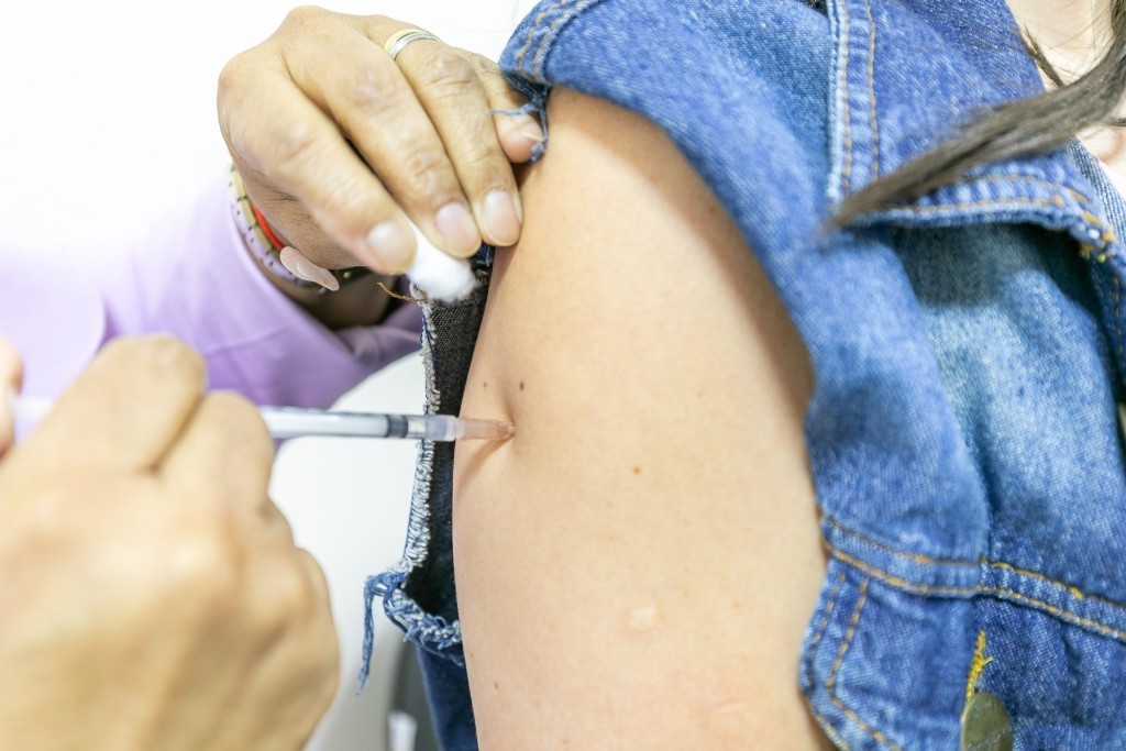 Cuiabá mantém vacina contra meningite disponível em toda a rede pública