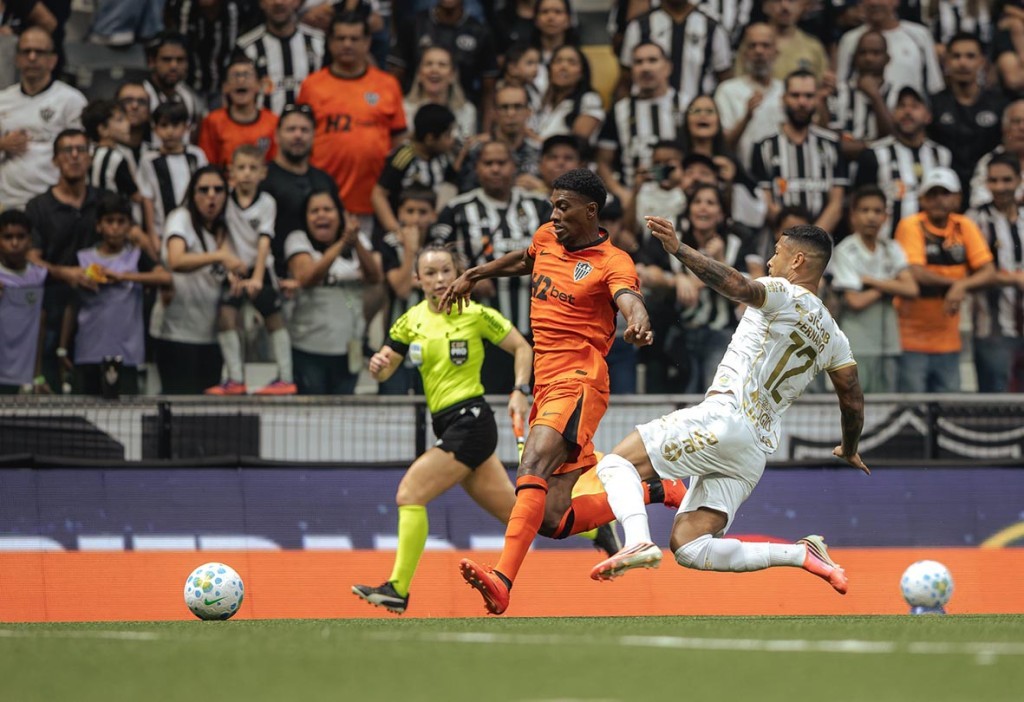 Atlético-MG reage no segundo tempo e empata com a Chapecoense na Arena MRV