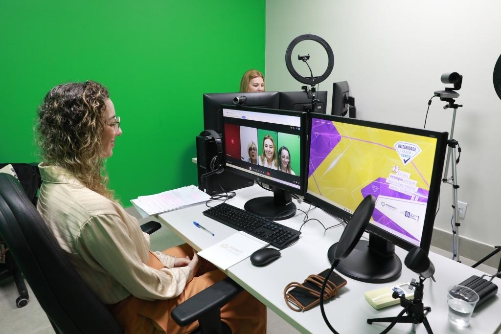 Live orienta gestores municipais sobre implementação de planos de enfrentamento à violência contra a mulher