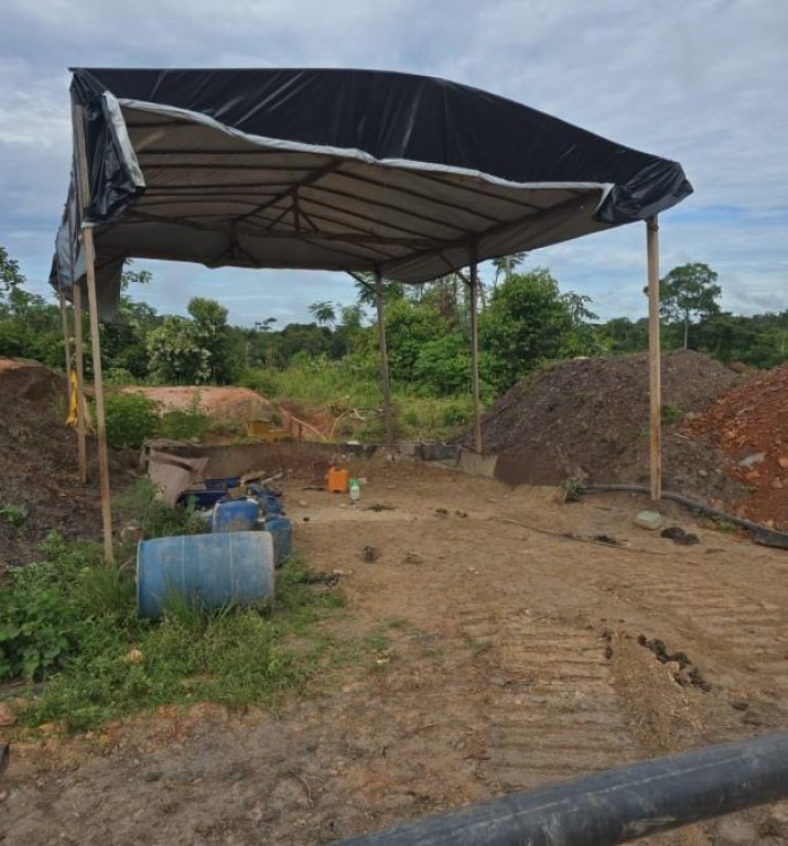 Polícia Militar fecha garimpo ilegal e prende irmãos em flagrante por crime ambiental