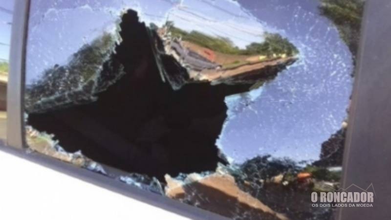 Pai é preso por deixar criança de 3 anos no carro para ir beber