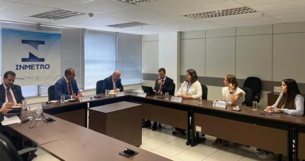 Sedec e Inmetro promovem diálogo com setor produtivo para enfrentar barreiras técnicas