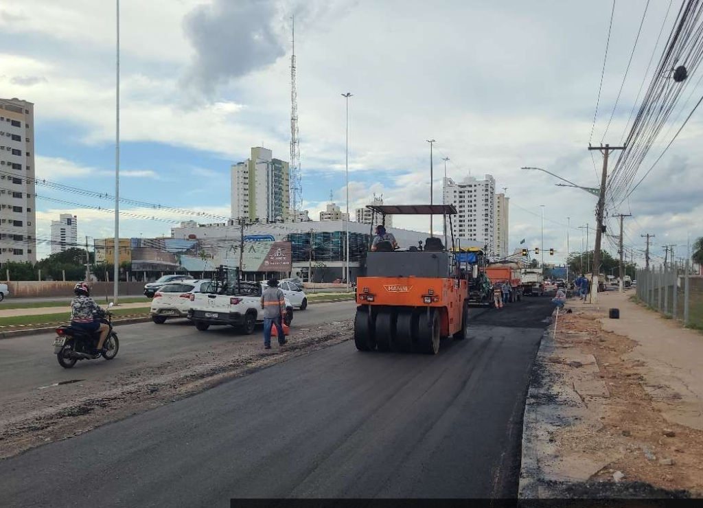 Obras continuam com recuperação do asfalto na Avenida do CPA
