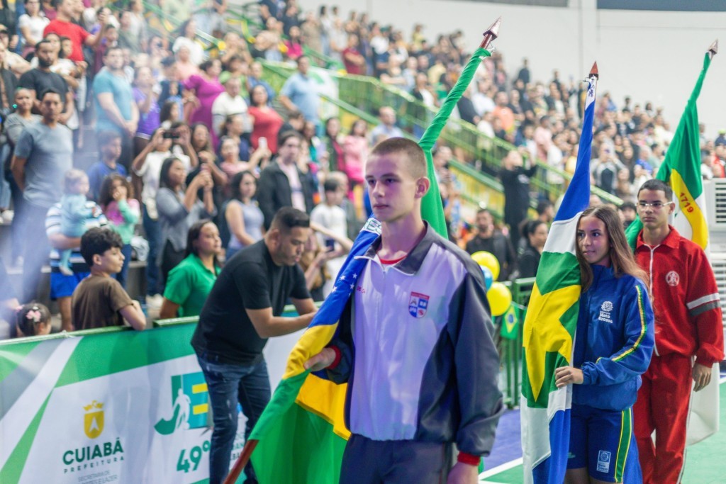 Abertura dos JECs 2026 reúne milhares de pessoas em noite de celebração, emoção e incentivo ao esporte em Cuiabá