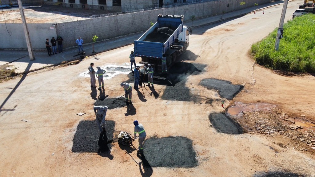 Moradores destacam empenho da Prefeitura de Cuiabá por força-tarefa que transforma ruas nos bairros