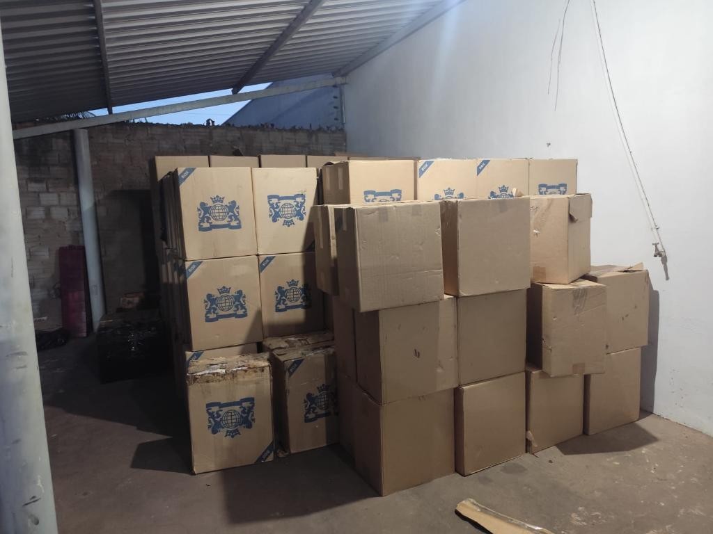 Polícia Civil apreende caixas de cigarros contrabandeados em Rondonópolis