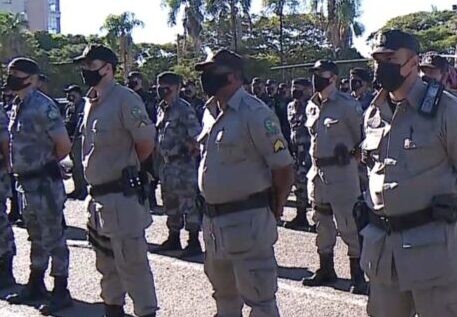 Governador homenageia policiais da força-tarefa que capturou Lázaro Barbosa