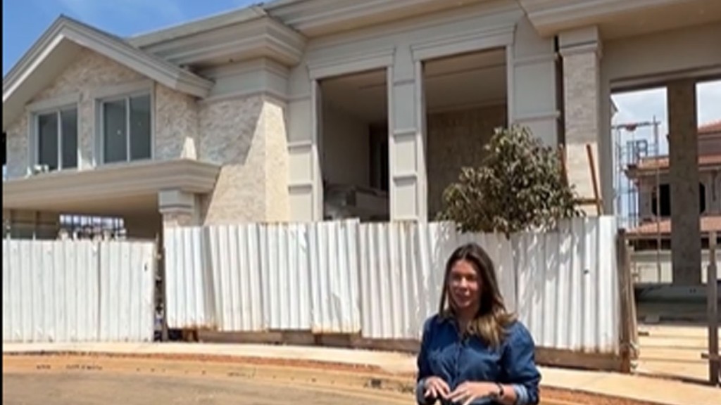 Arquiteta de Zezé Di Camargo e Graciele Lacerda faz tour por mansão em Chapada