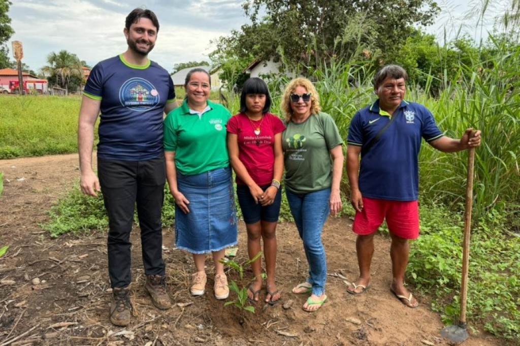 Colher e Plantar semeia dignidade e segurança alimentar em aldeias