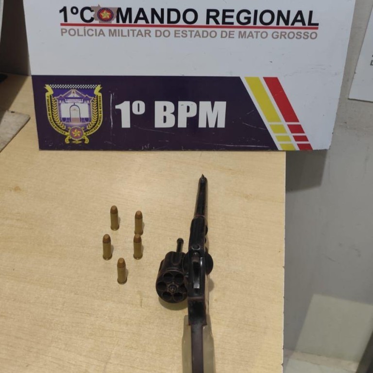 Dupla é detida pela Polícia Militar com revólver e munições em Cuiabá